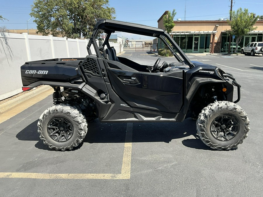 2026 Can-Am COMMANDER XT 700