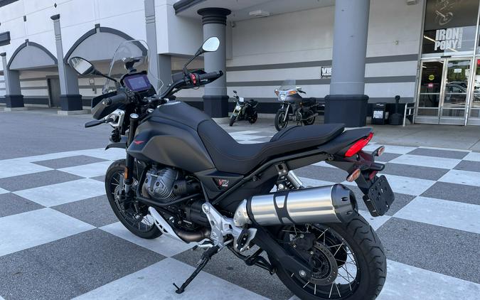 2025 Moto Guzzi V85 Strada