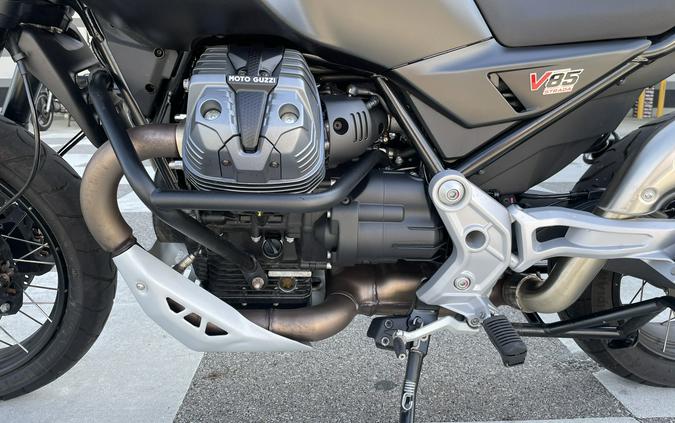 2025 Moto Guzzi V85 Strada