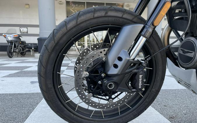 2025 Moto Guzzi V85 Strada