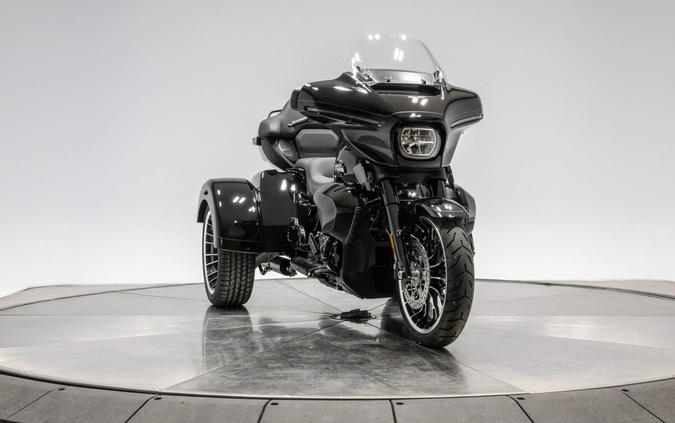 2026 Harley-Davidson FLHLT Street Glide 3 Limited in Vivid Black w/ black trim with 10 miles