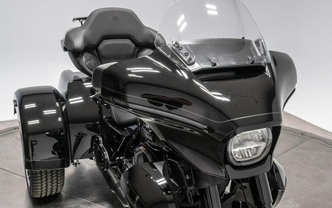 2026 Harley-Davidson FLHLT Street Glide 3 Limited in Vivid Black w/ black trim with 10 miles