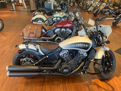 2020 Indian Scout Bobber Twenty Review (10 Fast Facts)