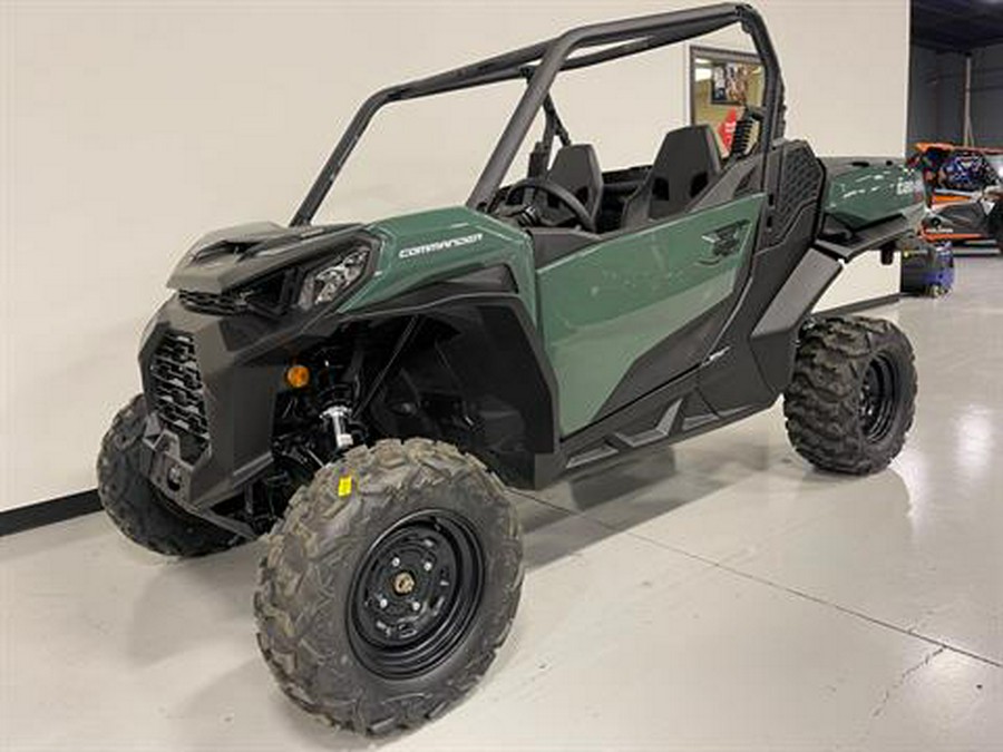 2026 Can-Am Commander DPS 700