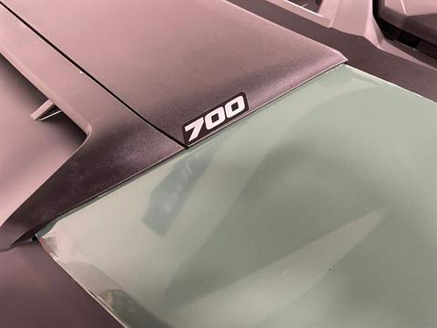 2026 Can-Am Commander DPS 700