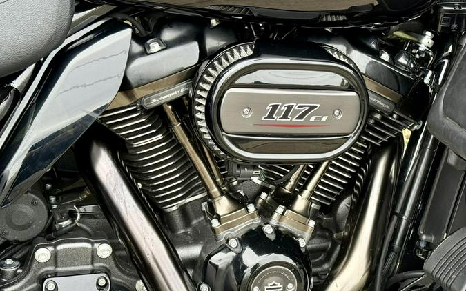 2021 FLHTCUTGSE CVO Tri Glide