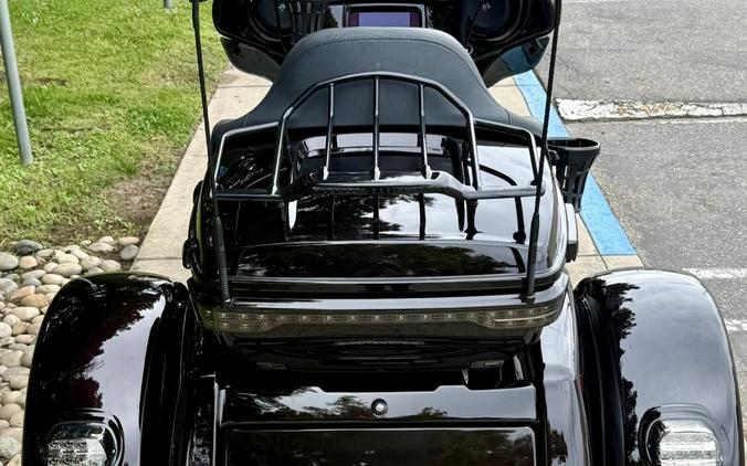 2021 FLHTCUTGSE CVO Tri Glide