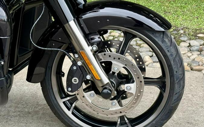 2021 FLHTCUTGSE CVO Tri Glide