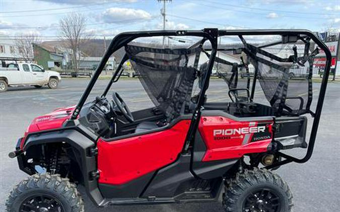 2024 Honda Pioneer 1000-5 Deluxe