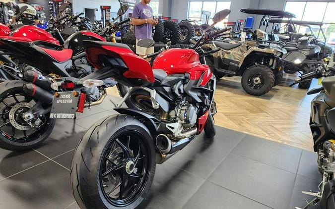 2024 Ducati Streetfighter V2 Red