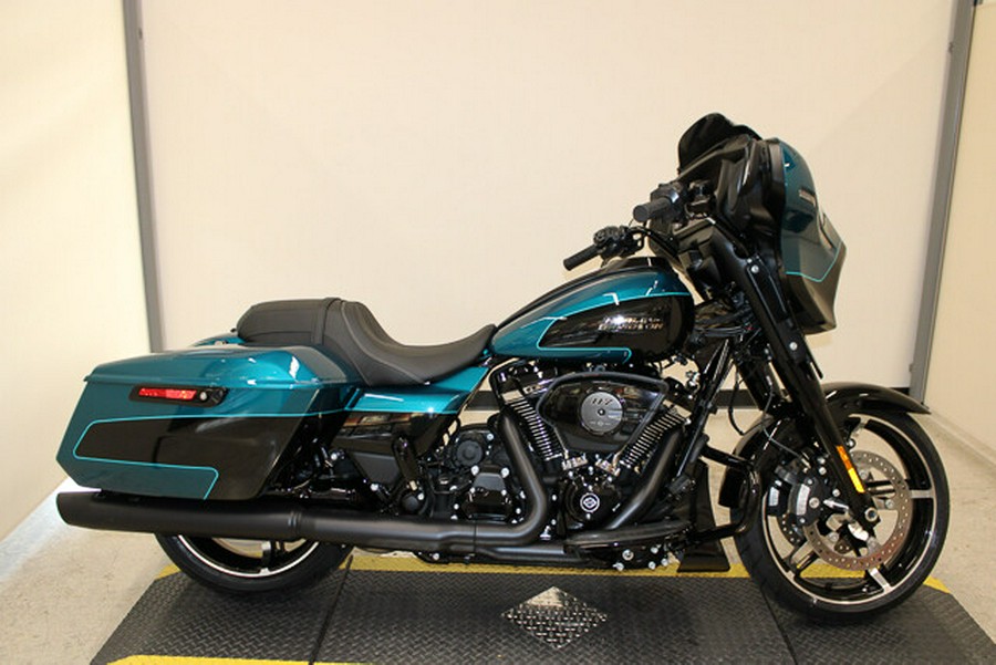 New 2026 Harley-Davidson Street Glide Grand American Touring FLHX Motorcycle For Sale In Miami, Florida