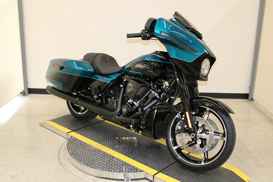New 2026 Harley-Davidson Street Glide Grand American Touring FLHX Motorcycle For Sale In Miami, Florida