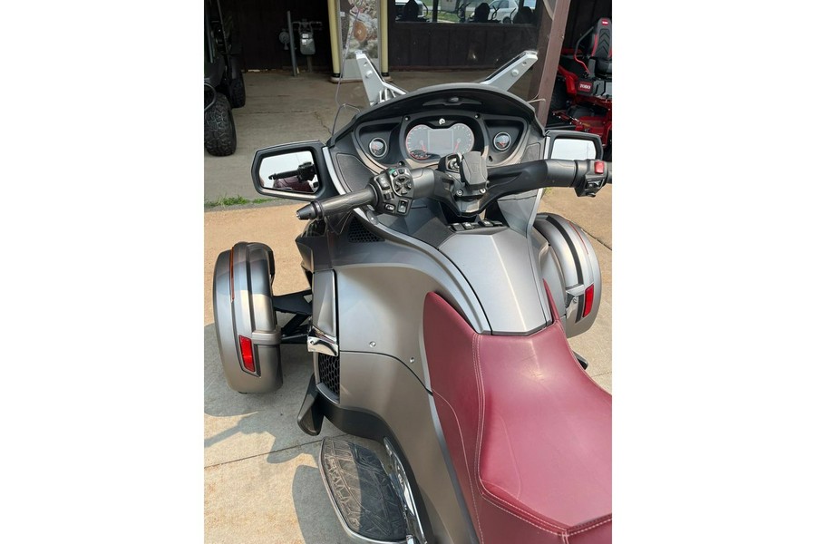 2014 Spyder® RT Limited - SE6 - Can-Am