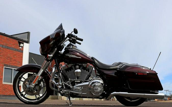 2014 Harley-Davidson® FLHXS