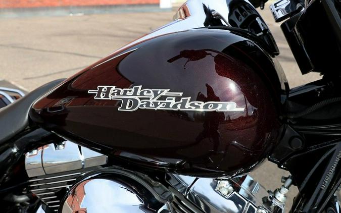 2014 Harley-Davidson® FLHXS