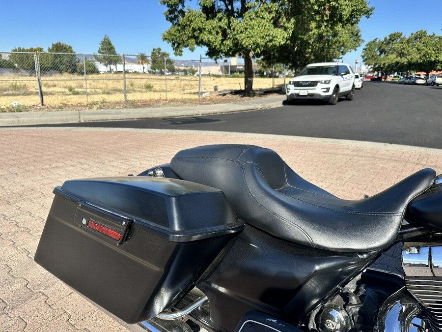 2012 FLHX103 Street Glide Black Denim