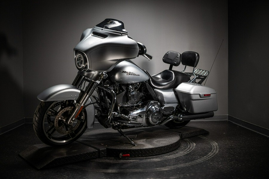 2015 Street Glide® Special (FLHXS)