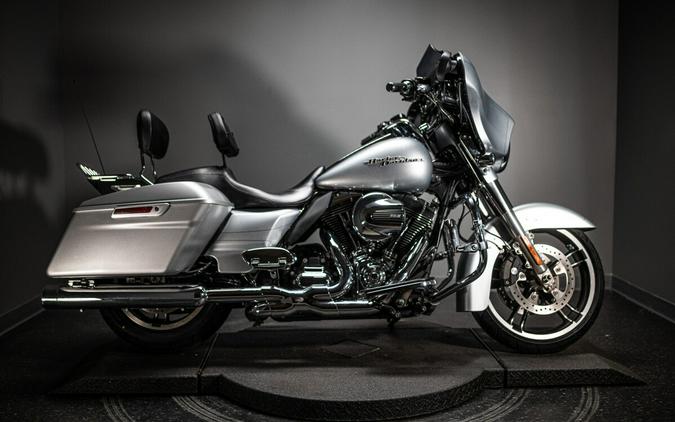2015 Street Glide® Special (FLHXS)