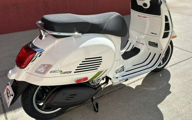 2025 Vespa GTS 310 SuperTech