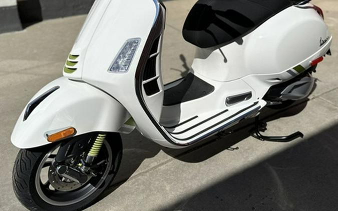2025 Vespa GTS 310 SuperTech