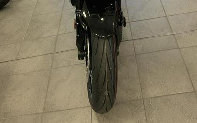 2025 Kawasaki Z900 ABS Galaxy Silver/Metallic Spark Black
