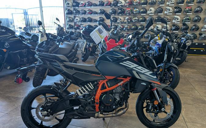 2026 KTM 390 Duke Blue - 261000