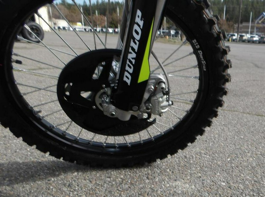 2025 Triumph TF 450-RC Edition Jet Black/Pure White