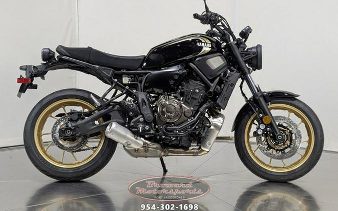 2025 Yamaha XSR 700