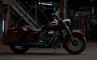 2019 Harley-Davidson® Road King® Special Twisted Cherry
