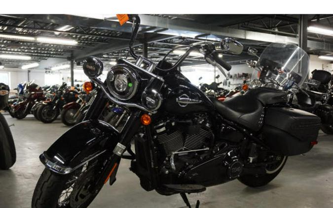 2020 Harley-Davidson® FLHCS - Heritage Classic 114