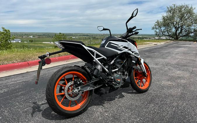 2021 KTM Duke 200