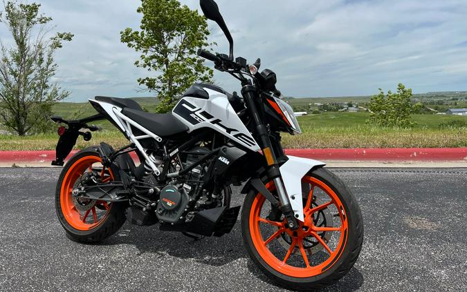 2021 KTM Duke 200