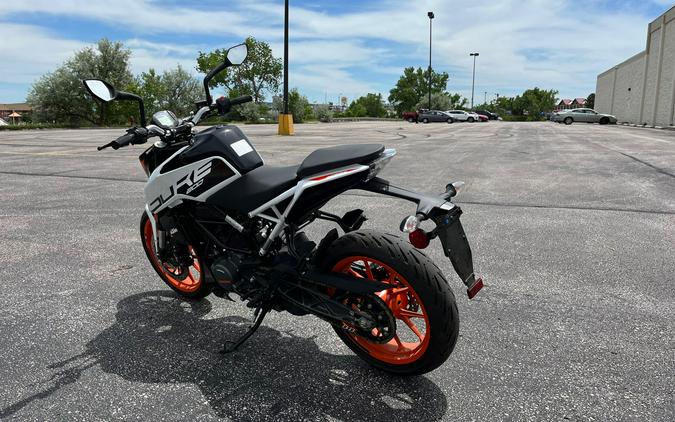 2021 KTM Duke 200