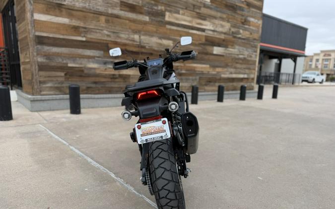 2026 Harley-Davidson® Pan America® 1250 Special Vivid Black Black Cast Wheels