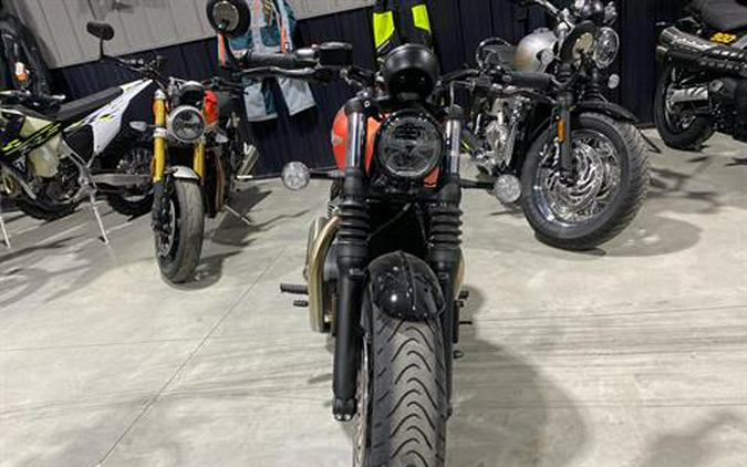 2025 Triumph Bonneville Bobber