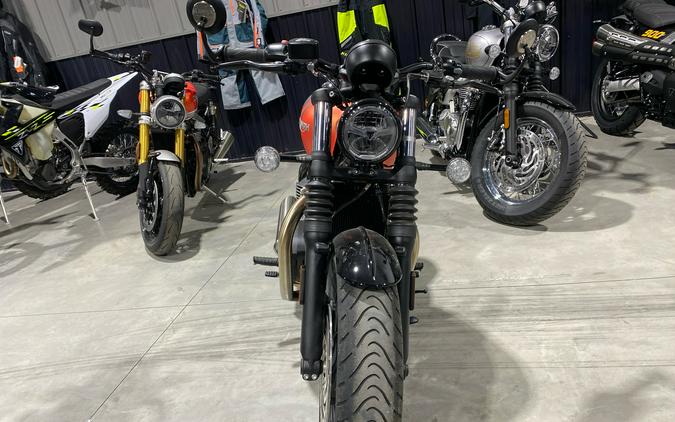 2025 Triumph Bonneville Bobber