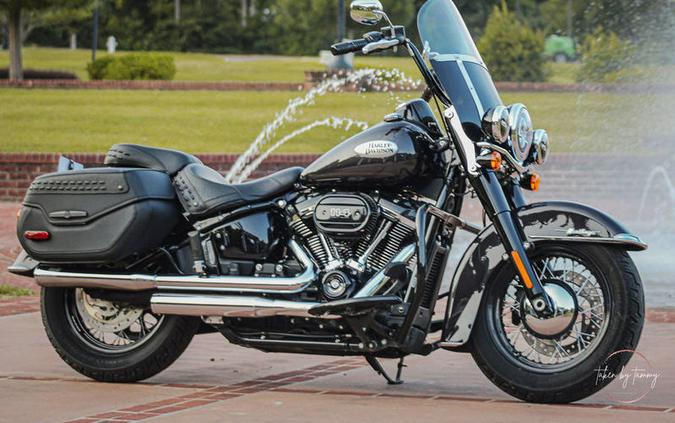 2021 Harley-Davidson® FLHCS - Heritage Classic 114