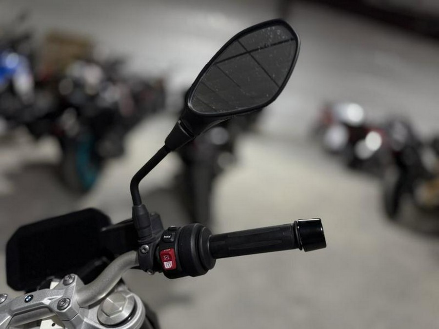 2023 BMW F 900 R Exclusive