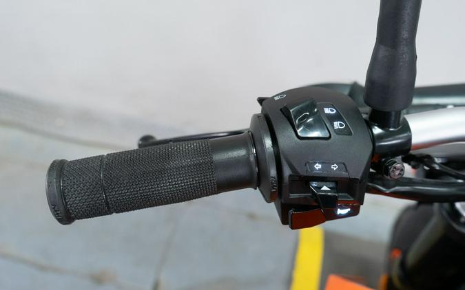 2023 KTM 200 Duke