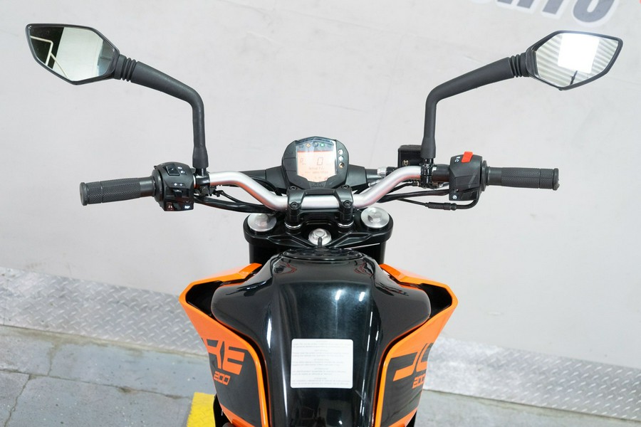 2023 KTM 200 Duke