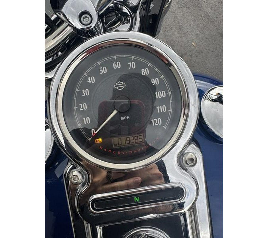 2015 Harley-Davidson® FLD - Dyna® Switchback™