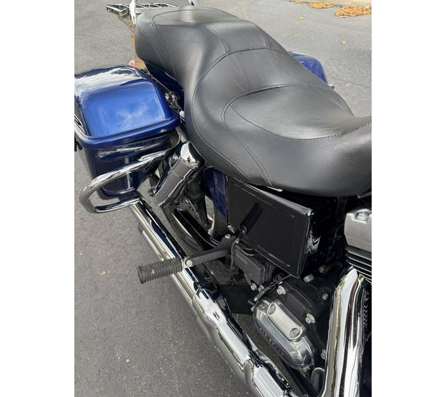 2015 Harley-Davidson® FLD - Dyna® Switchback™