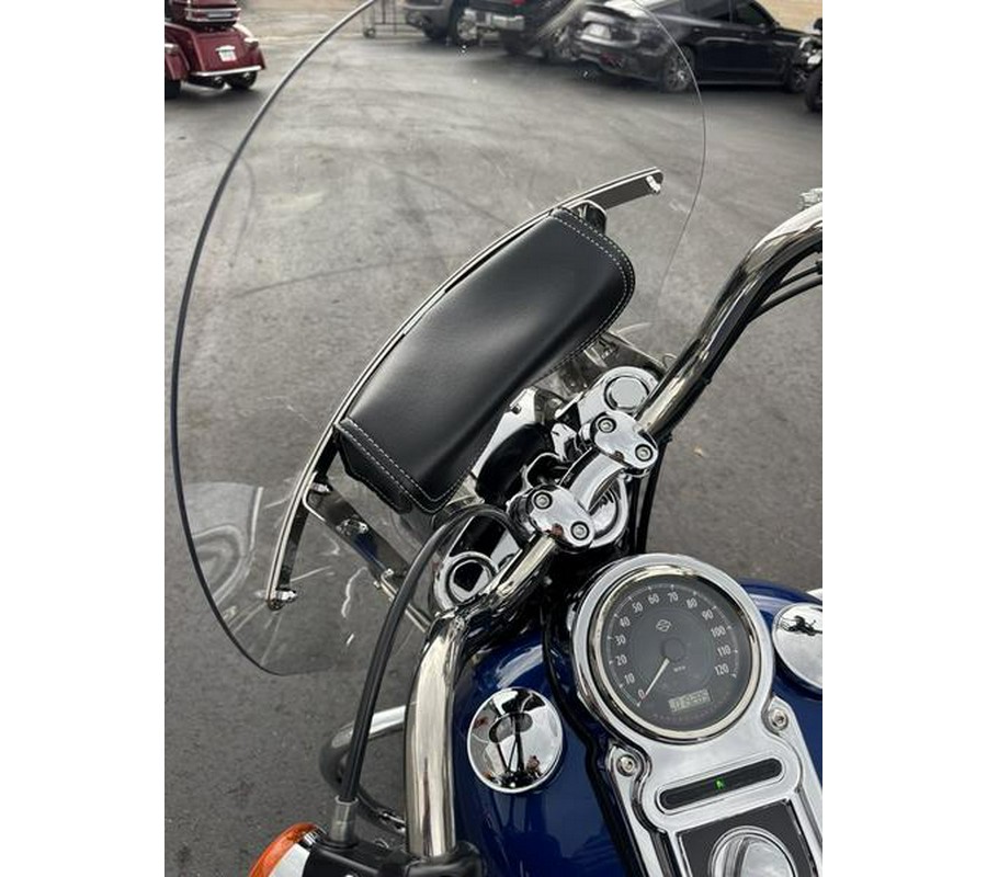 2015 Harley-Davidson® FLD - Dyna® Switchback™