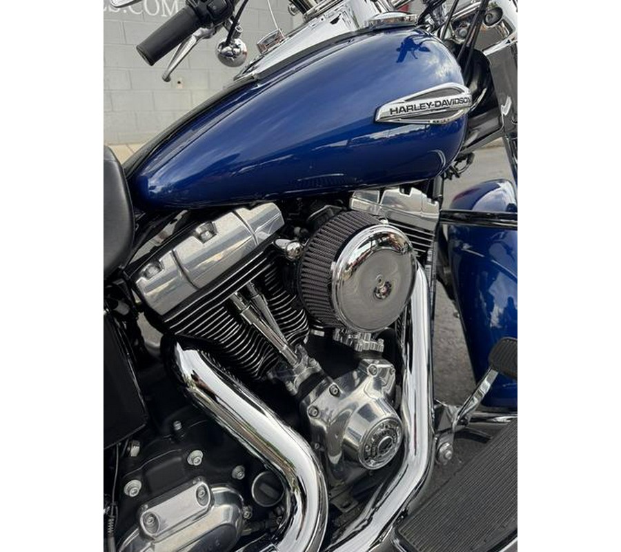 2015 Harley-Davidson® FLD - Dyna® Switchback™