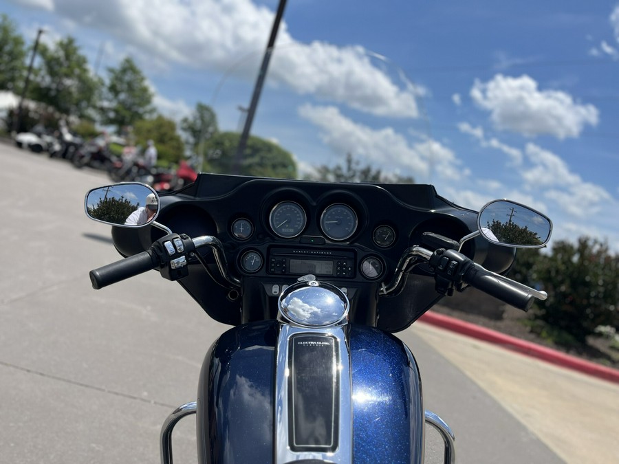 2013 Harley-Davidson® FLHTC Electra Glide® Classic BIG BLUE PEARL 646124
