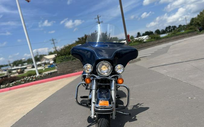 2013 Harley-Davidson® FLHTC Electra Glide® Classic BIG BLUE PEARL 646124