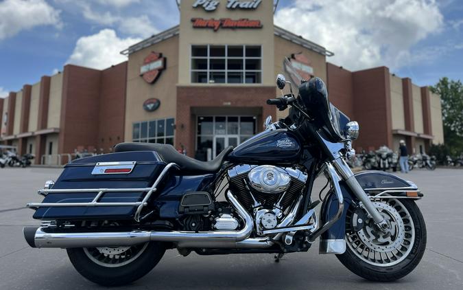 2013 Harley-Davidson® FLHTC Electra Glide® Classic BIG BLUE PEARL 646124