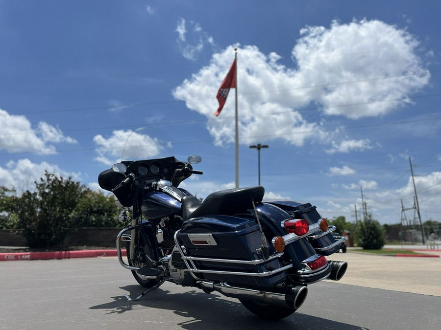 2013 Harley-Davidson® FLHTC Electra Glide® Classic BIG BLUE PEARL 646124