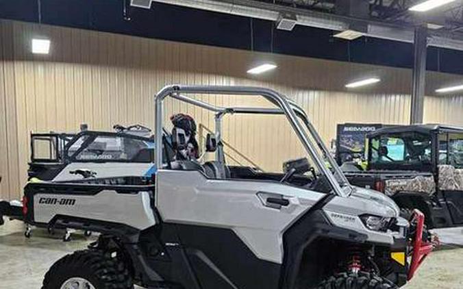 2024 Can-Am® Defender X mr HD10