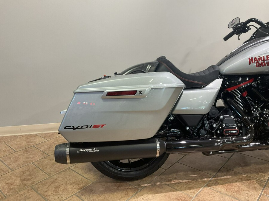 2025 Harley-Davidson® CVO™ Road Glide® ST Mercury Silver FLTRXSTSE